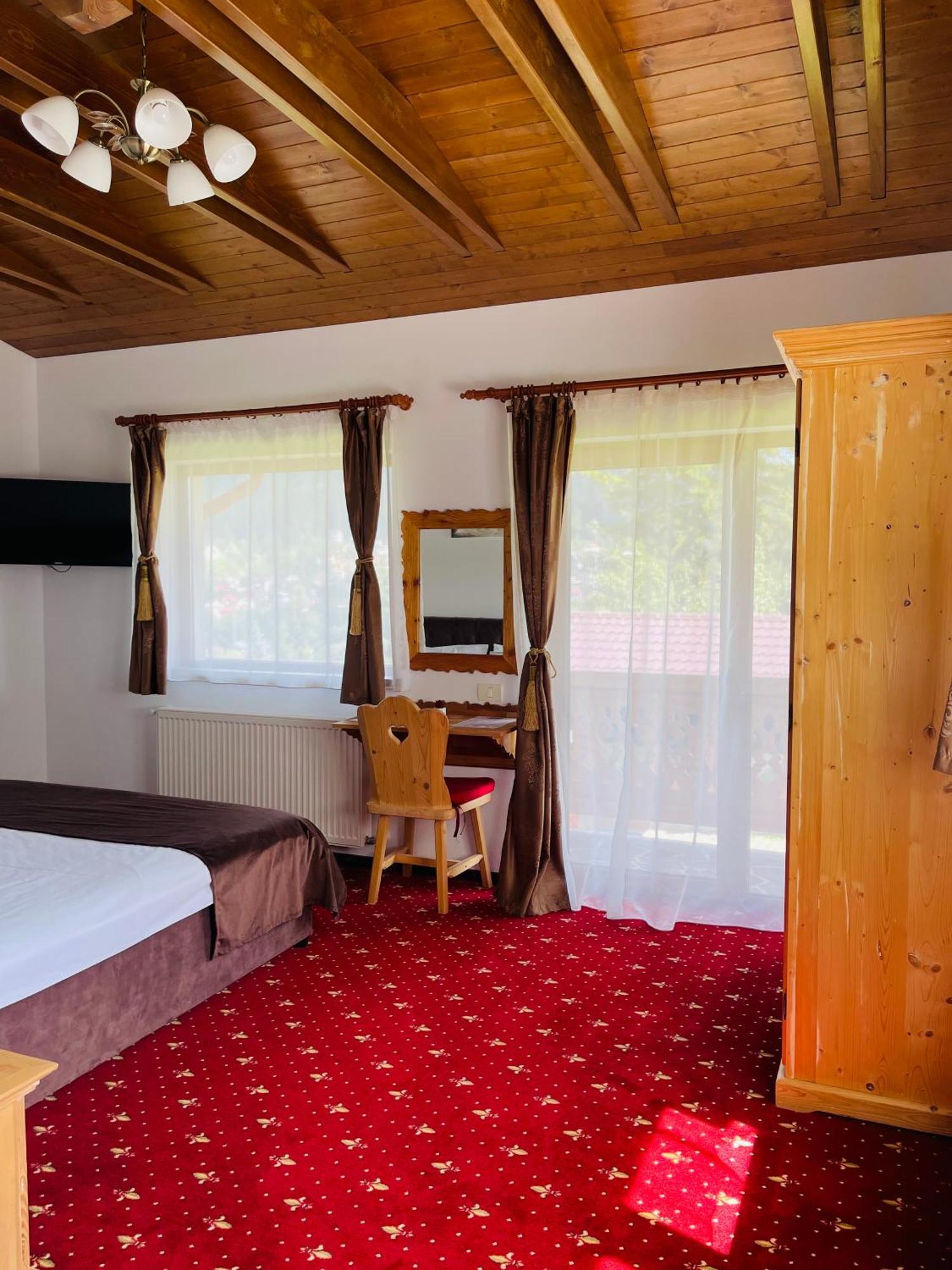 Casa Belcin Spa&Retreat Busteni Bagian luar foto